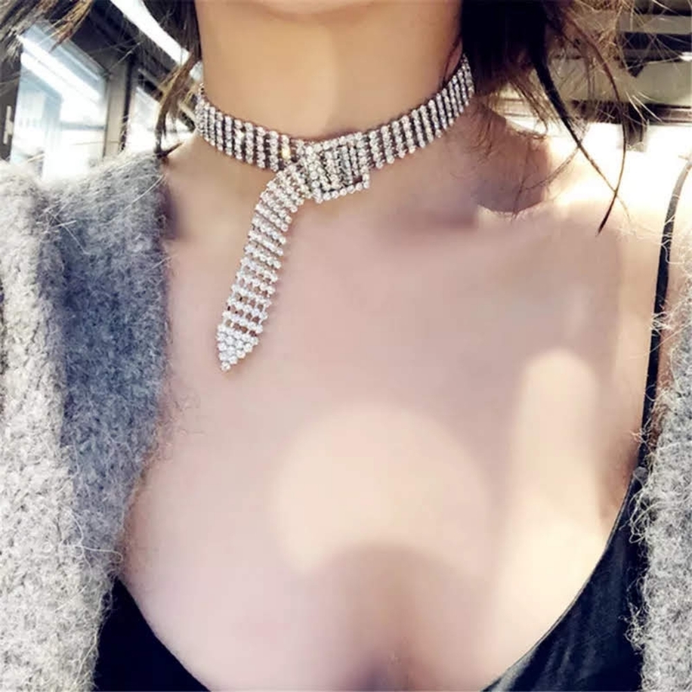 Belt inspired choker